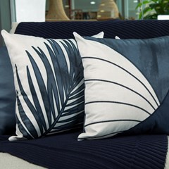 CAPA SILK HOME 608 COM BORDADO E APLICACAO 43 cm x 43 cm