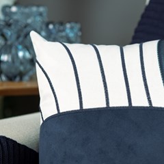 CAPA SILK HOME 610 COM BORDADO E APLICACAO 43 cm x 43 cm