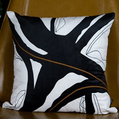 CAPA VELUDO LUXOR 303 COM BORDADO 43 cm x 43 cm