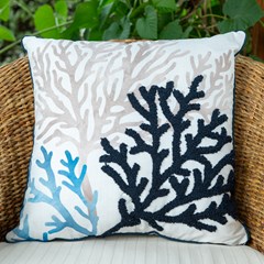 CAPA NAUTICA 181 COM BORDADO E CORDONE 50 cm x 50 cm