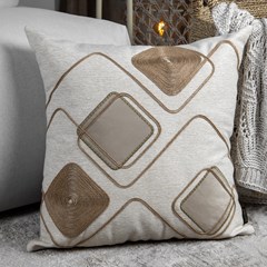 CAPA CONCEPT 488 COM BORDADO E APLICACAO 50 cm x 50 cm