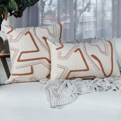 CAPA CONCEPT 539 COM BORDADO 35 cm x 55 cm