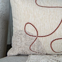 CAPA CONCEPT 542 COM BORDADO 35 cm x 55 cm