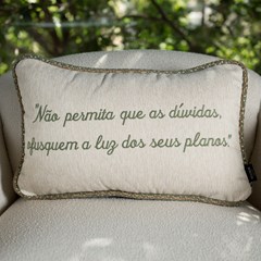 CAPA CONCEPT 578 COM BORDADO E CORDONE 35 cm x 55 cm