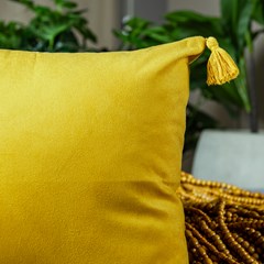 CAPA VELVETEEN 754 LISA MOSTARDA COM TASSEL 43 cm x 43 cm