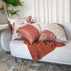 ALMOFADA RUSTIC LINEN 102 COM RECORTE E CORDONE 50 cm x 50 cm