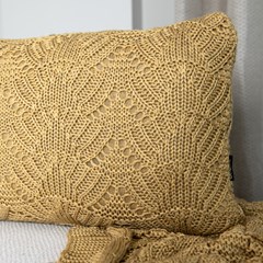 ALMOFADA TRICOT PREMIUM COQUILE AMARELO ACAFRAO 35 cm x 55 cm