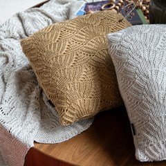 ALMOFADA TRICOT PREMIUM COQUILE AMARELO ACAFRAO 50 cm x 50 cm