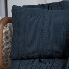 ALMOFADA TRICOT TRESSE AZUL PROFUNDO 35 cm x 55 cm