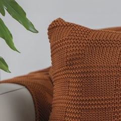 ALMOFADA TRICOT QUADRIS TERRACOTA 50 cm x 50 cm