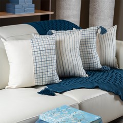 ALMOFADA MOTIF 520 COM RECORTE 43 cm x 43 cm