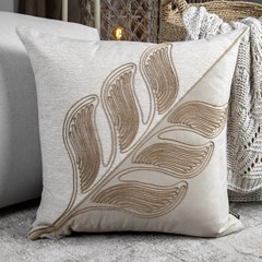 ALMOFADA CONCEPT 489 COM BORDADO E APLICACAO 50 cm x 50 cm