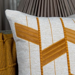 ALMOFADA CONCEPT 498 COM BORDADO E APLICACAO 50 cm x 50 cm