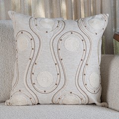 ALMOFADA CONCEPT 572 COM BORDADO E APLICACAO 50 cm x 50 cm