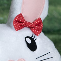 ALMOFADA PASCOA 153 FORMATO COELHO C/ BORD. E APLIC. 40 cm x 46 cm