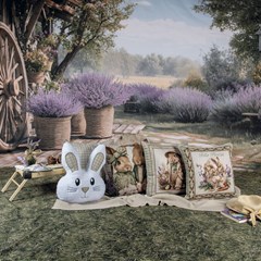 ALMOFADA PASCOA 170 FORMATO COELHO COM BORD. E APLIC. 40 cm x 46 cm