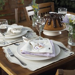 LUGAR AMERICANO PASCOA LAVANDAS COM BORDADO 024 44,5 cm x 38,5 cm