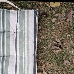 FUTON 024 LISTRAS VERDES 50 cm x 50 cm